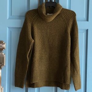 Madewell size small ladies olive green sweater